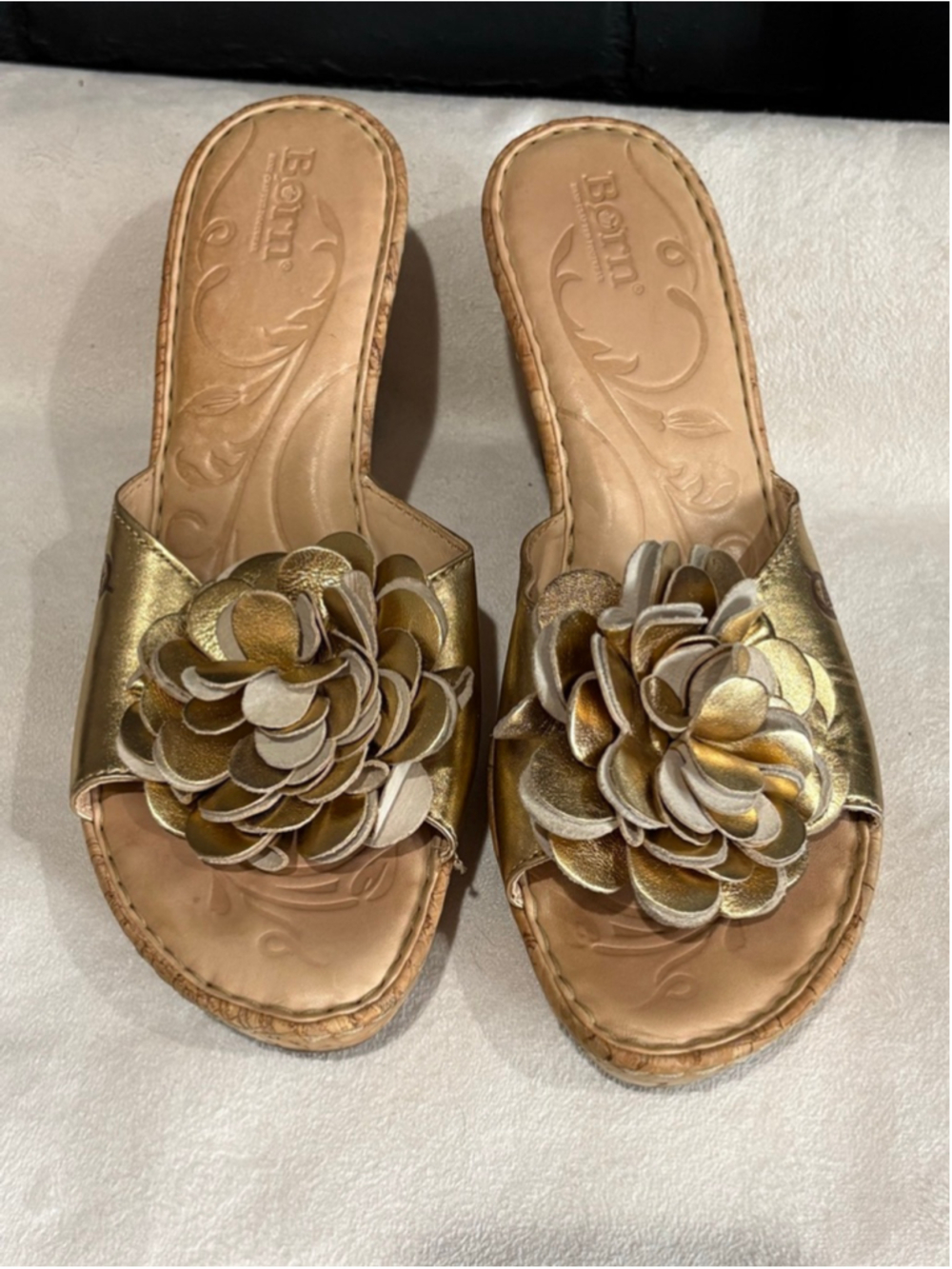 Women's Born Gold Floral Wedge Sandals Size 9